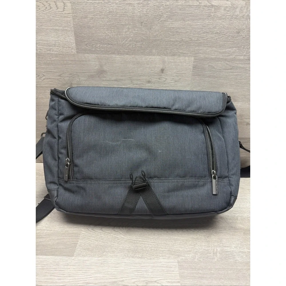 Samsonite modern utility